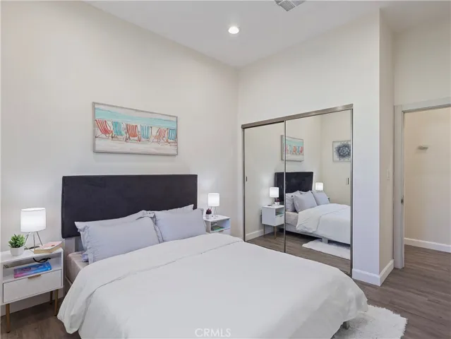 15801 15803 Chatsworth, Granada Hills, California 91344
