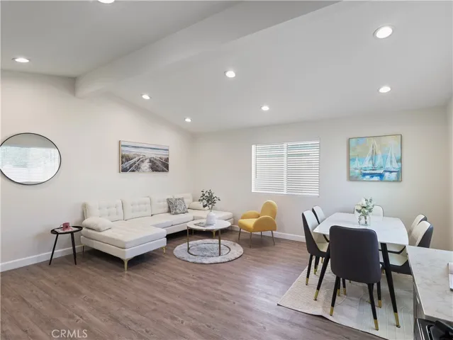 15801 15803 Chatsworth, Granada Hills, California 91344