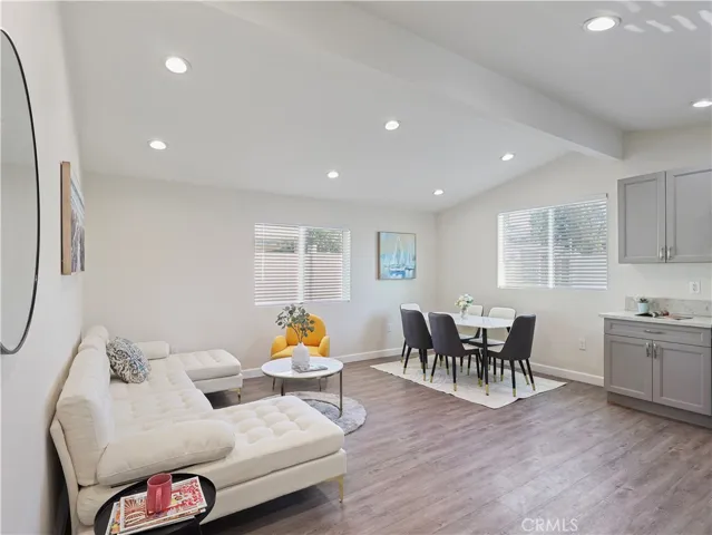 15801 15803 Chatsworth, Granada Hills, California 91344
