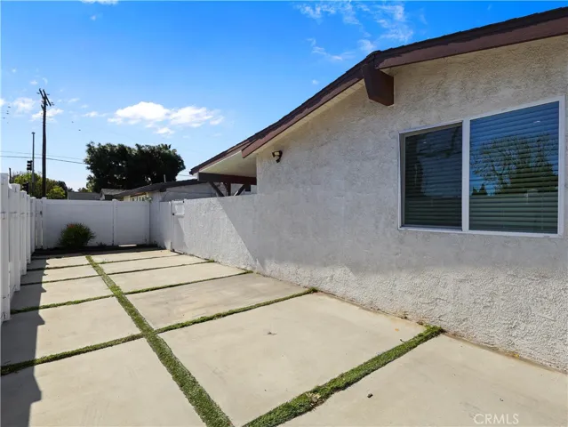 15801 15803 Chatsworth, Granada Hills, California 91344
