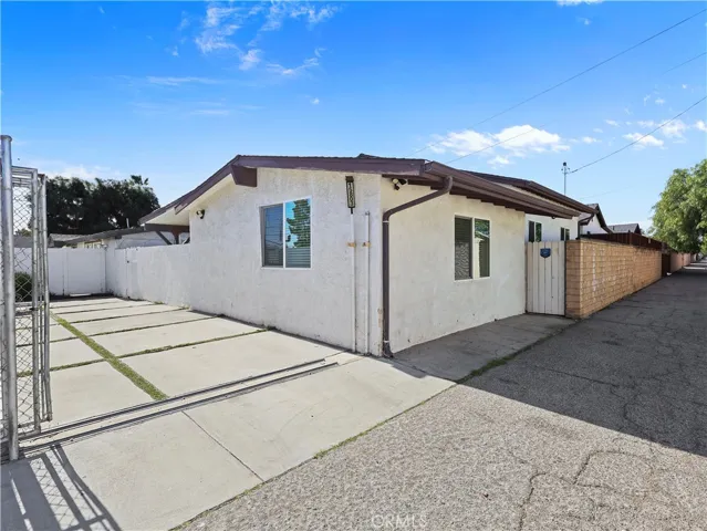 15801 15803 Chatsworth, Granada Hills, California 91344