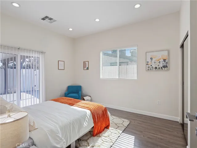 15801 15803 Chatsworth, Granada Hills, California 91344