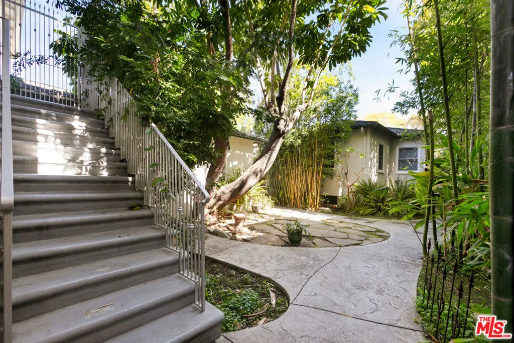 1453 Centinela Avenue, Santa Monica, California 90404 — photo 4