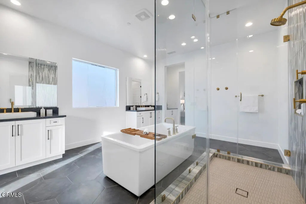 11944 Red Hawk Ln - HsHProd-37