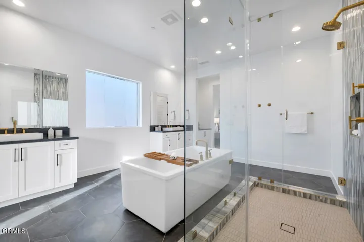 11944 Red Hawk Ln - HsHProd-37