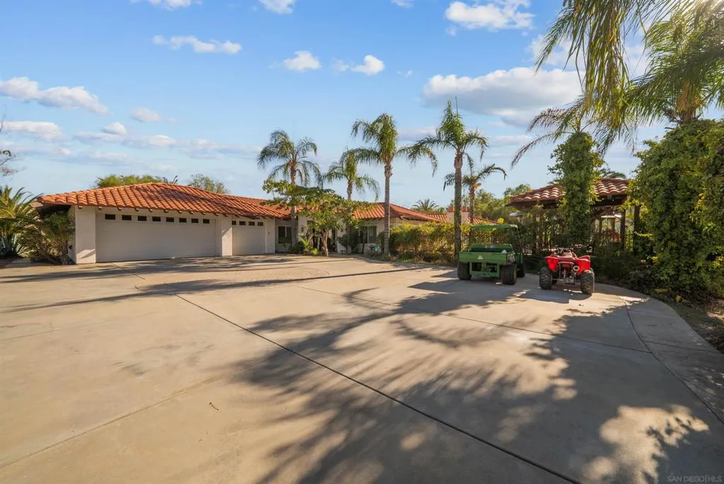 30920 Palm Ave, Hemet, California 92543 home-pic-2