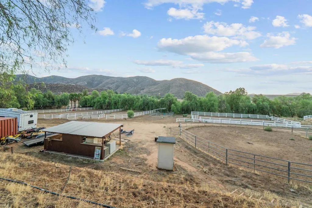30920 Palm Ave, Hemet, California 92543 home-pic-31