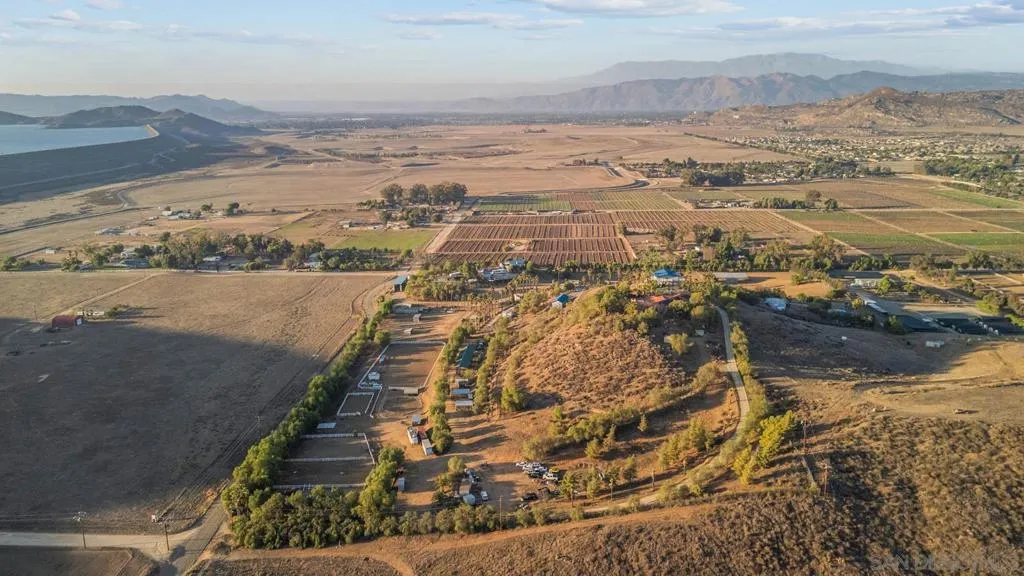 30920 Palm Ave, Hemet, California 92543 home-pic-53