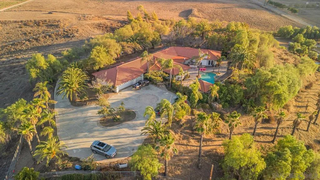 30920 Palm Ave, Hemet, California 92543 home-pic-1