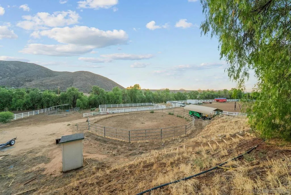 30920 Palm Ave, Hemet, California 92543 home-pic-32