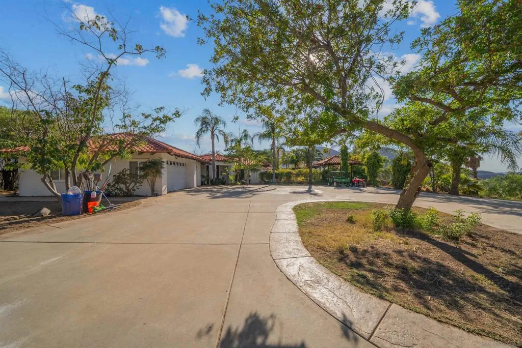 30920 Palm Ave, Hemet, California 92543 home-pic-4