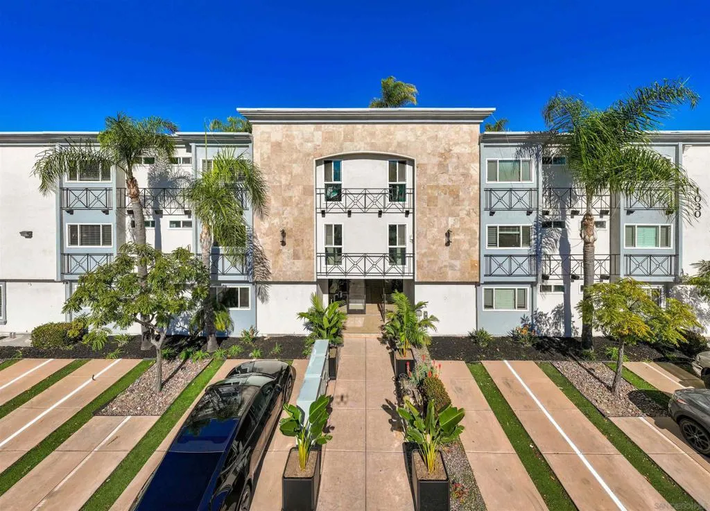 1030 Robinson Ave 111, San Diego, California 92103 home-pic-2