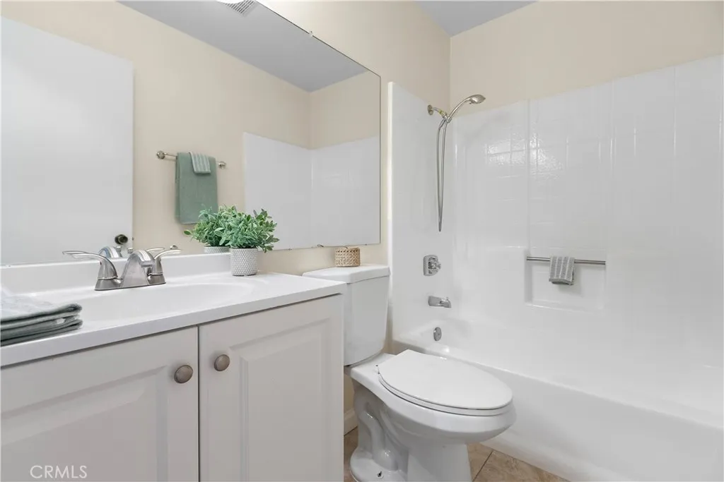 28204 Calle Gaviota, Menifee, California 92586 home-pic-18