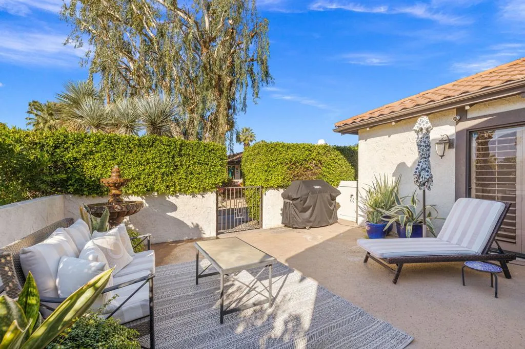 70070 Frank Sinatra Drive 14, Rancho Mirage, California 92270 home-pic-37