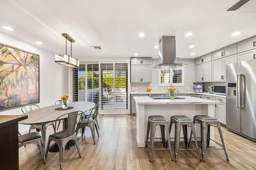 70070 Frank Sinatra Drive 14, Rancho Mirage, California 92270 home-pic-20