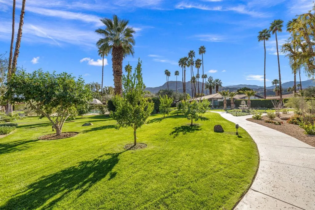 70070 Frank Sinatra Drive 14, Rancho Mirage, California 92270 home-pic-52