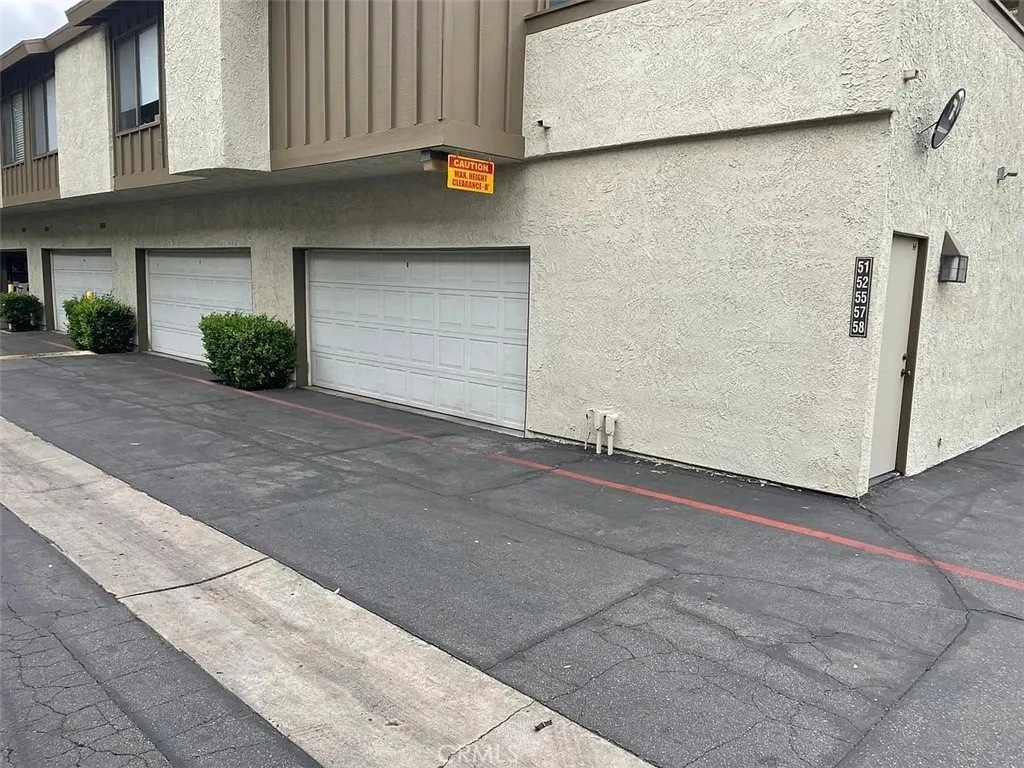 16255 Devonshire Street 57, Granada Hills, California 91344 home-pic-18