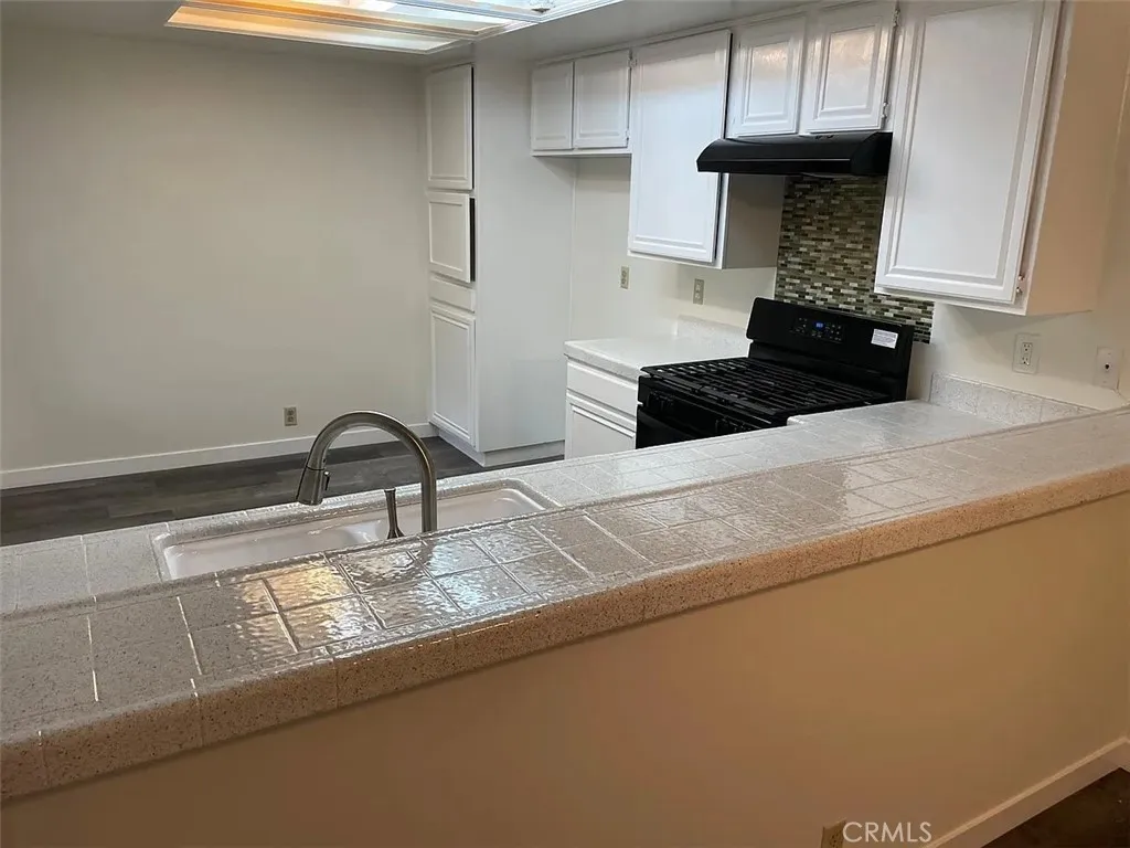 16255 Devonshire Street 57, Granada Hills, California 91344 home-pic-2