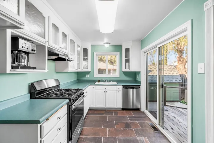 Kitchen 4