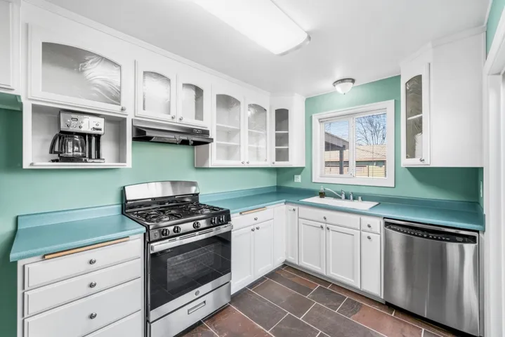 Kitchen 2