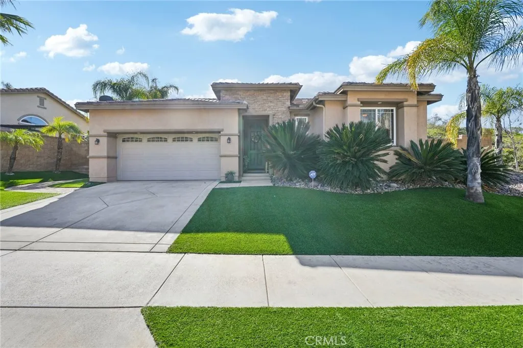 34189 Hillside, Lake Elsinore, California 92532 home-pic-1