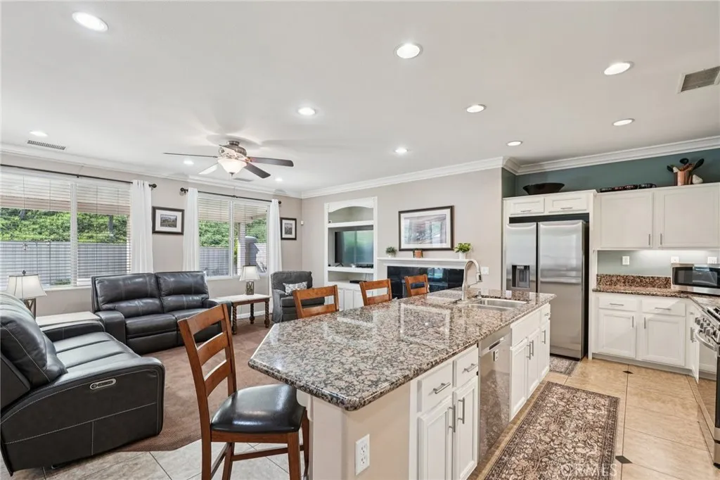 34189 Hillside, Lake Elsinore, California 92532 home-pic-12