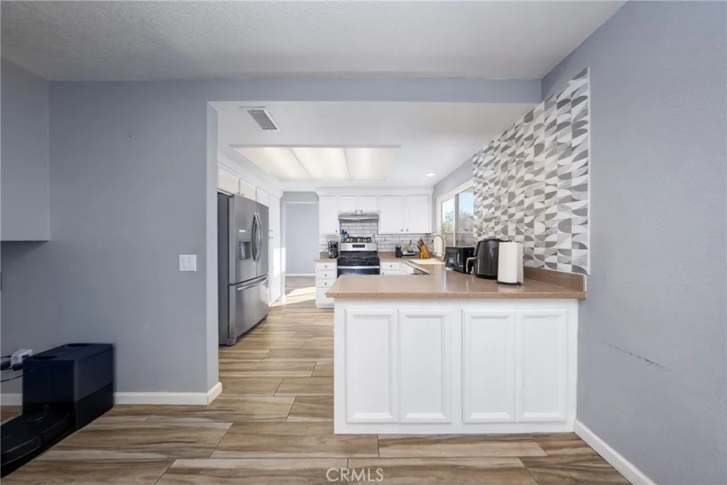 39749 Almansa Court, Murrieta, California 92562 home-pic-16