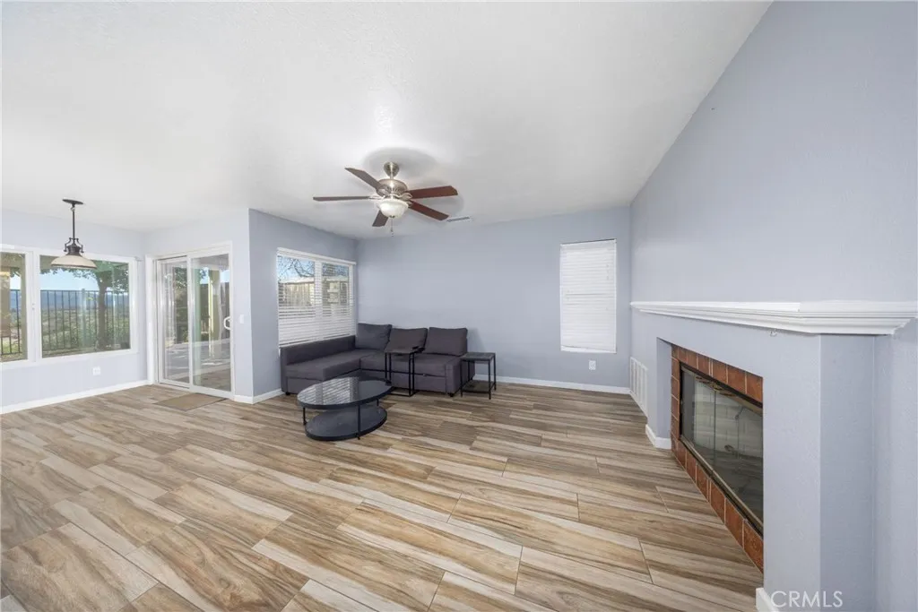 39749 Almansa Court, Murrieta, California 92562 home-pic-19