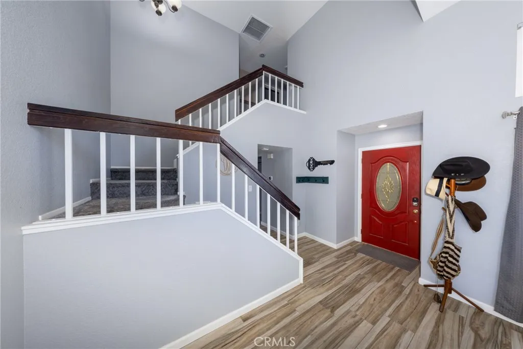 39749 Almansa Court, Murrieta, California 92562 home-pic-8