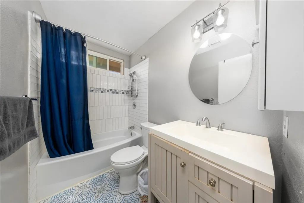 39749 Almansa Court, Murrieta, California 92562 home-pic-36