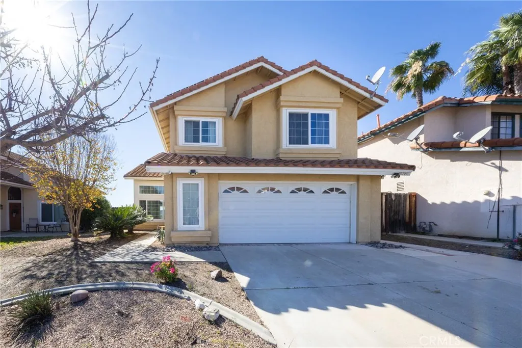 39749 Almansa Court, Murrieta, California 92562 home-pic-4