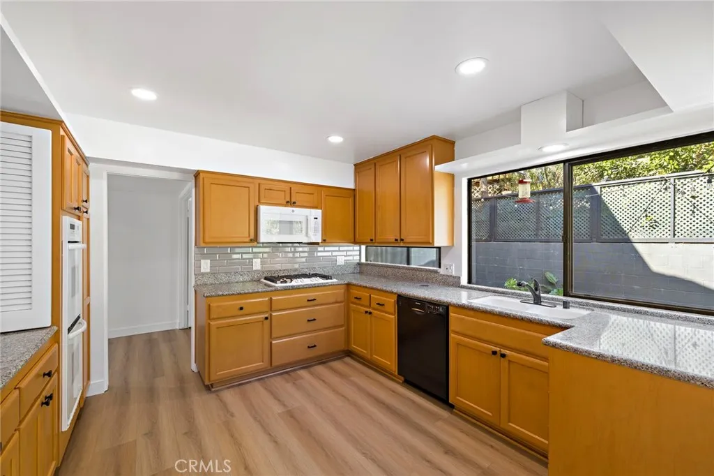 606 Calle Del Cerrito, San Clemente, California 92672 home-pic-18
