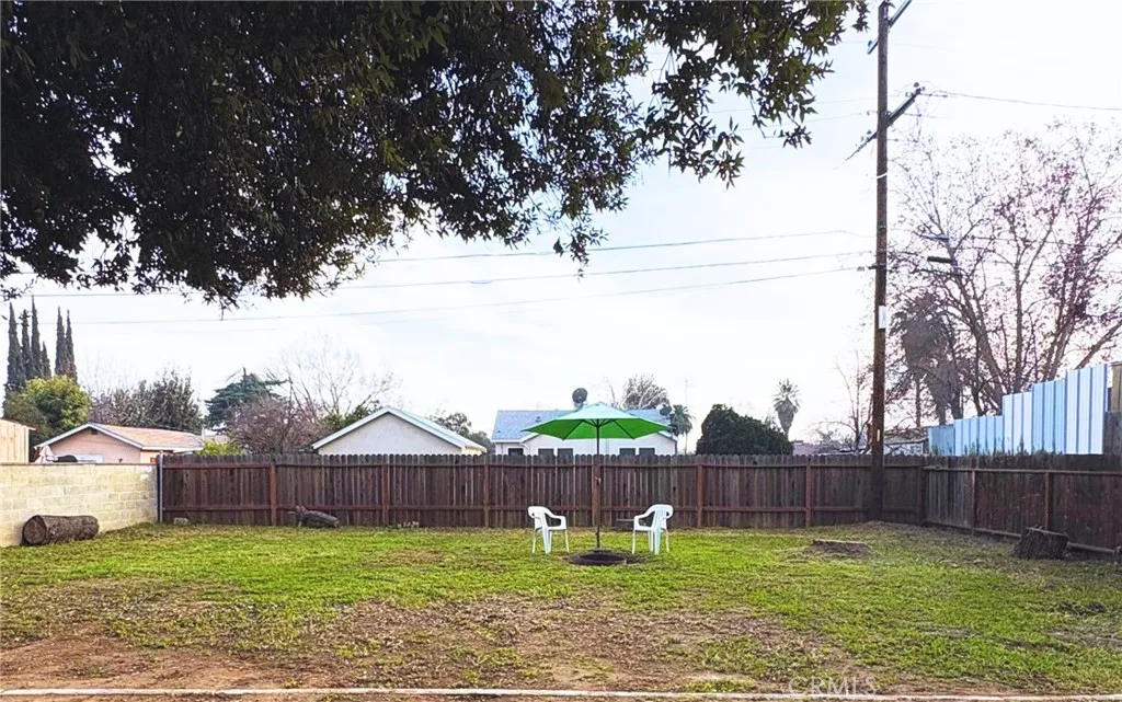 4762 E Grant, Fresno, California 93702 home-pic-16
