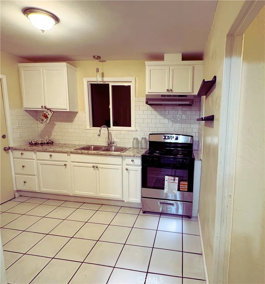 4762 E Grant, Fresno, California 93702 home-pic-6