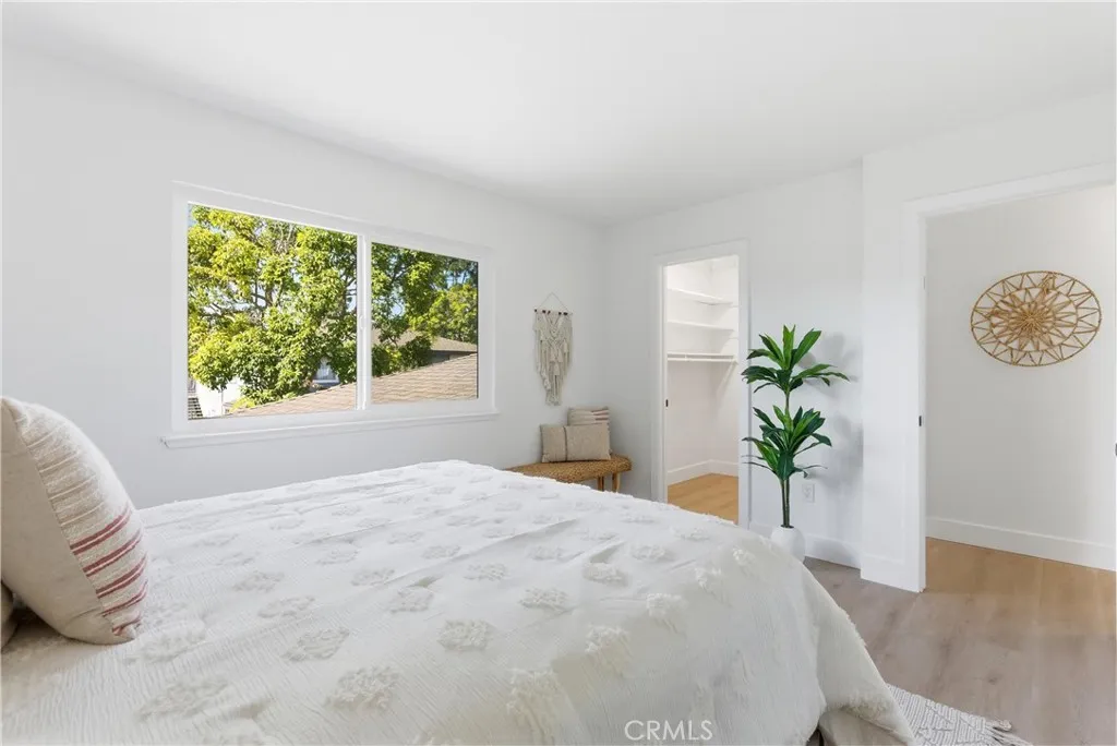 16395 Del Oro Circle, Huntington Beach, California 92649 home-pic-16