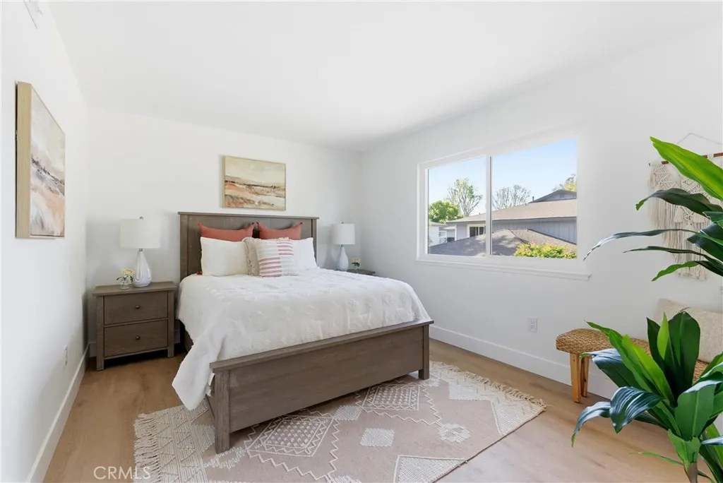 16395 Del Oro Circle, Huntington Beach, California 92649 home-pic-14