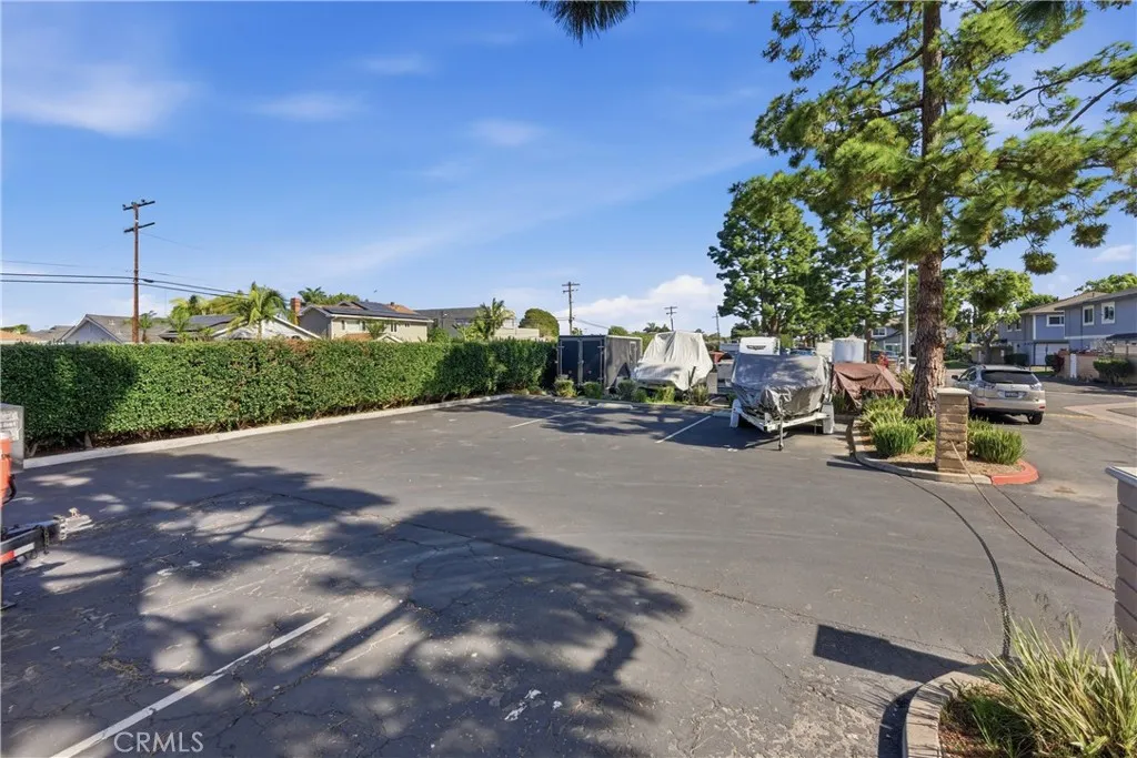 16395 Del Oro Circle, Huntington Beach, California 92649 home-pic-30