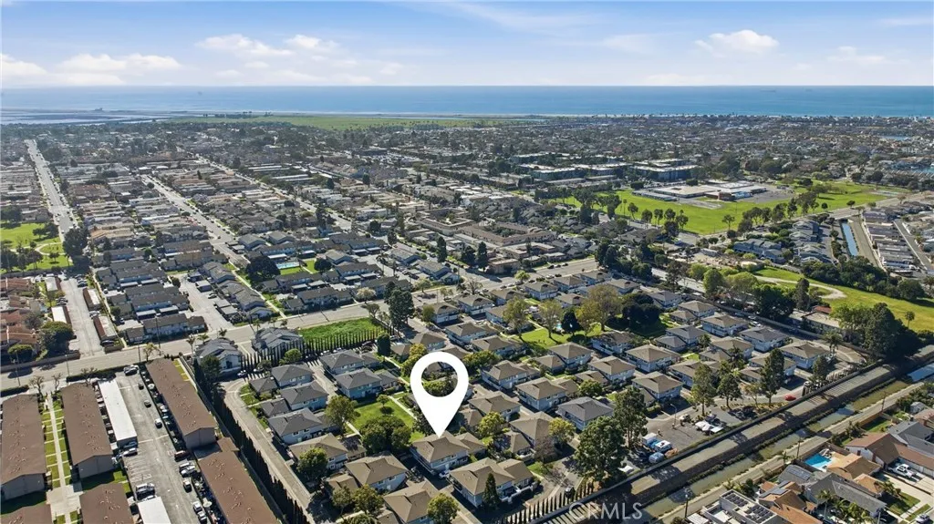 16395 Del Oro Circle, Huntington Beach, California 92649 home-pic-34