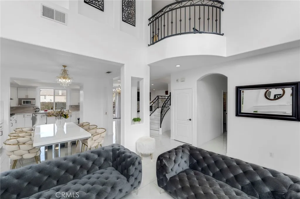 6997 Sale Avenue, West Hills, California 91307 home-pic-14