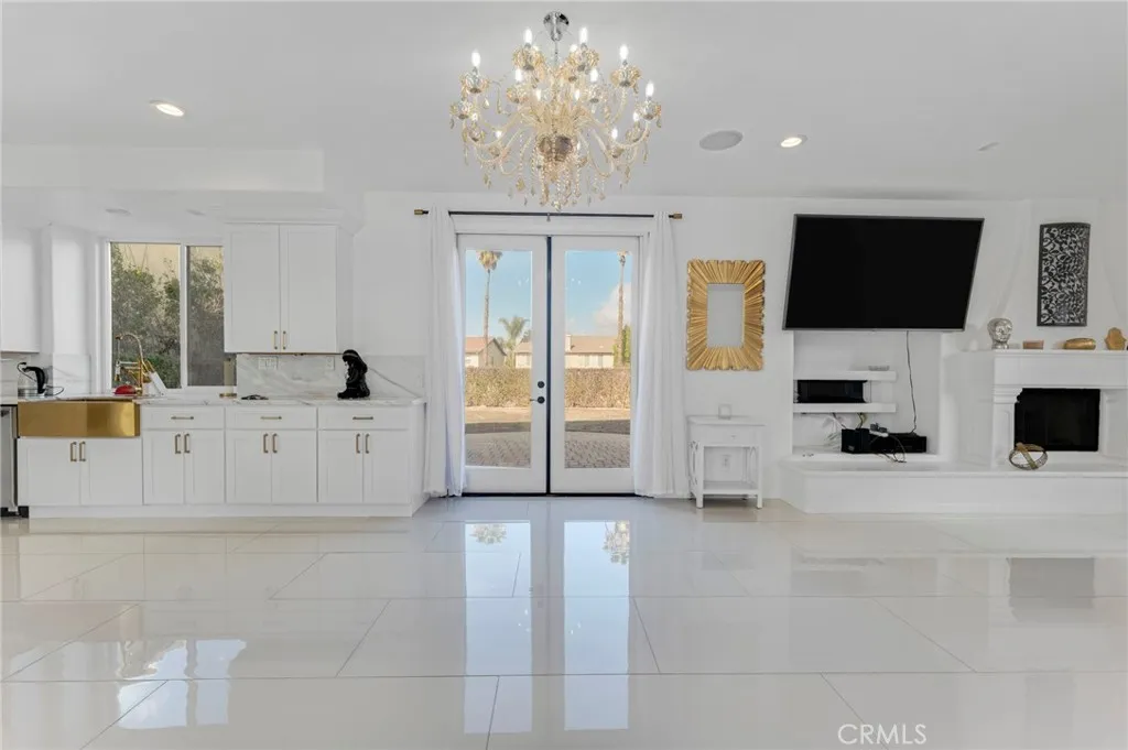 6997 Sale Avenue, West Hills, California 91307 home-pic-4