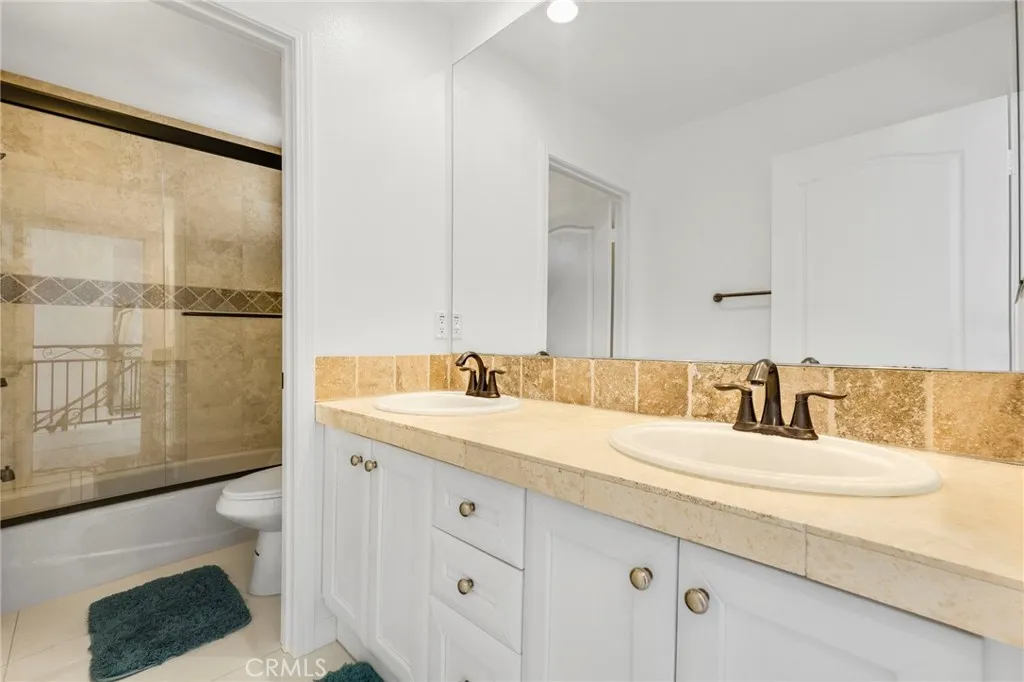 6997 Sale Avenue, West Hills, California 91307 home-pic-20