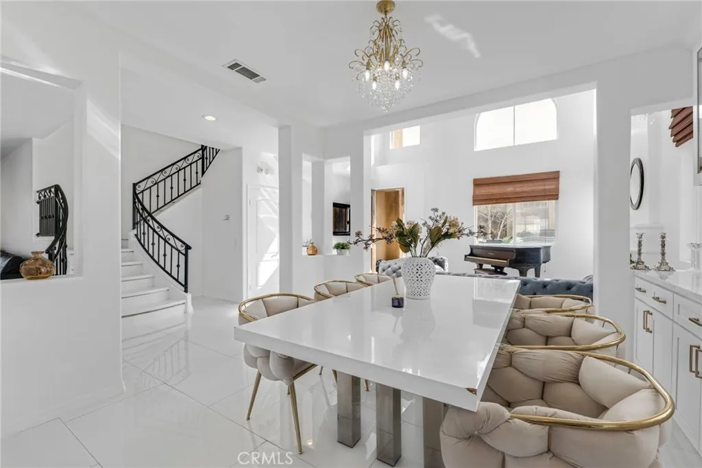 6997 Sale Avenue, West Hills, California 91307 home-pic-7