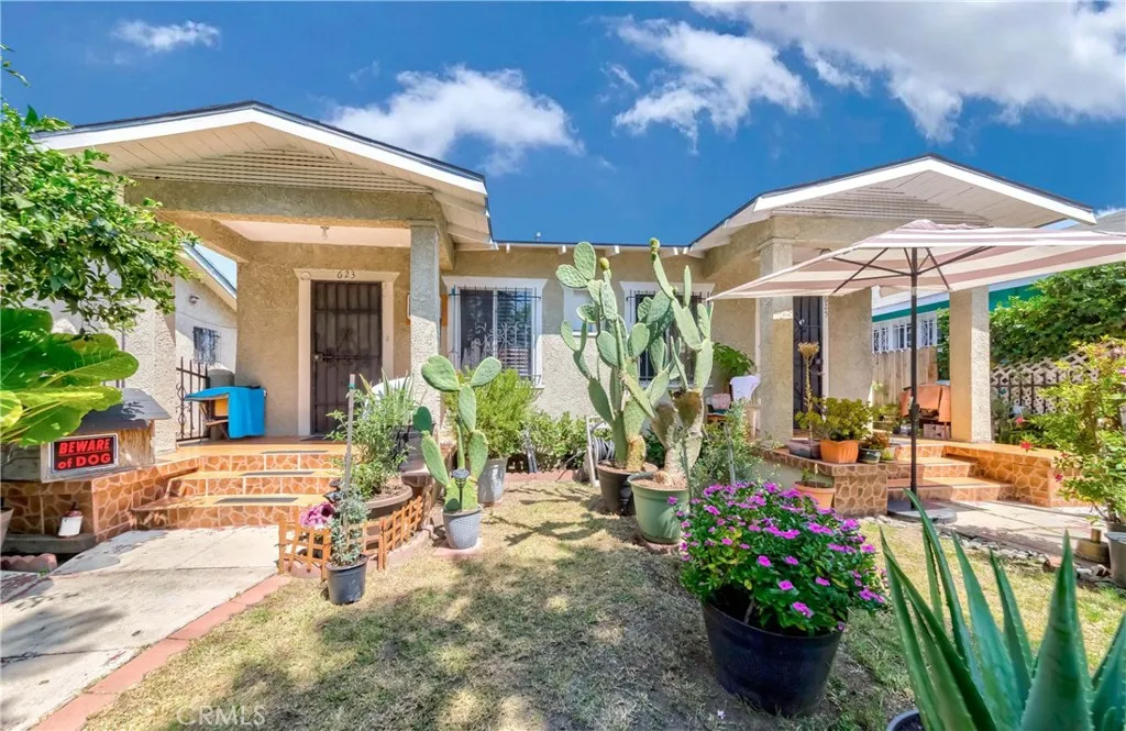 623 E 36th Street, Los Angeles, California 90011 home-pic-1