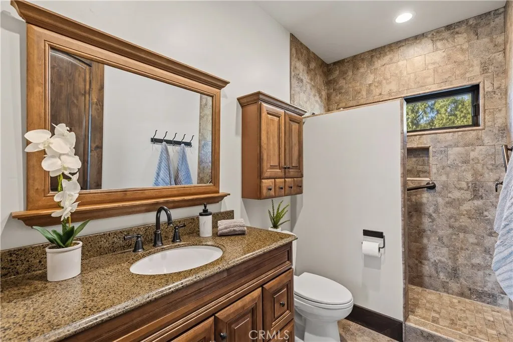 41570 Avenida Bordeaux, Temecula, California 92592 home-pic-40