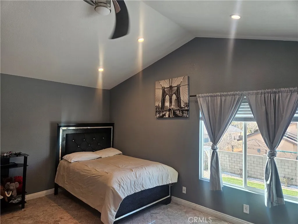 37323 Daybreak Street, Palmdale, California 93550 home-pic-35