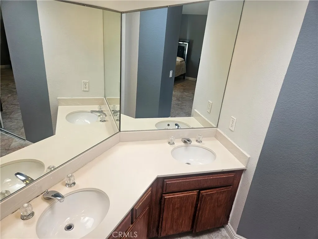 37323 Daybreak Street, Palmdale, California 93550 home-pic-41