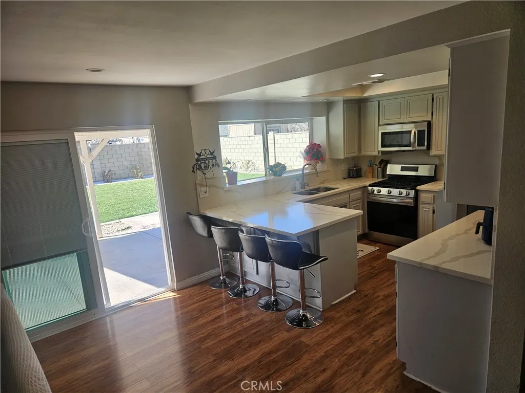 37323 Daybreak Street, Palmdale, California 93550 home-pic-8