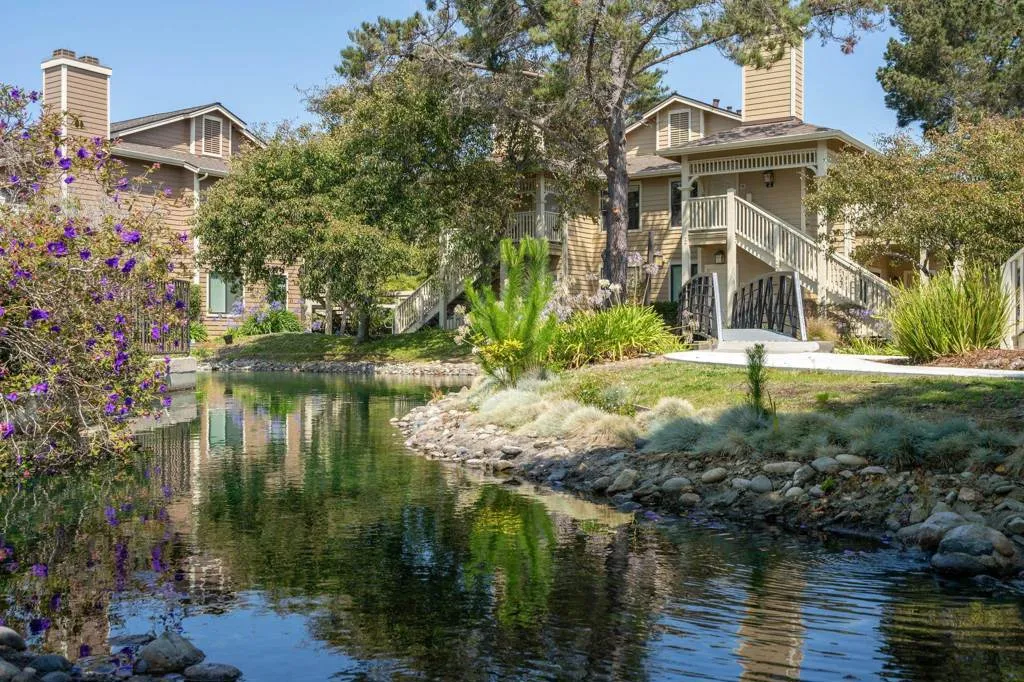 79 Lakeshore Ct, Richmond, California 94804 home-pic-22