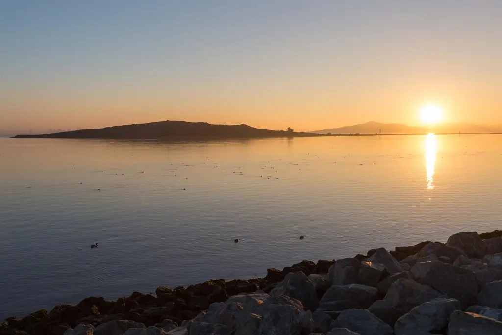 79 Lakeshore Ct, Richmond, California 94804 home-pic-45