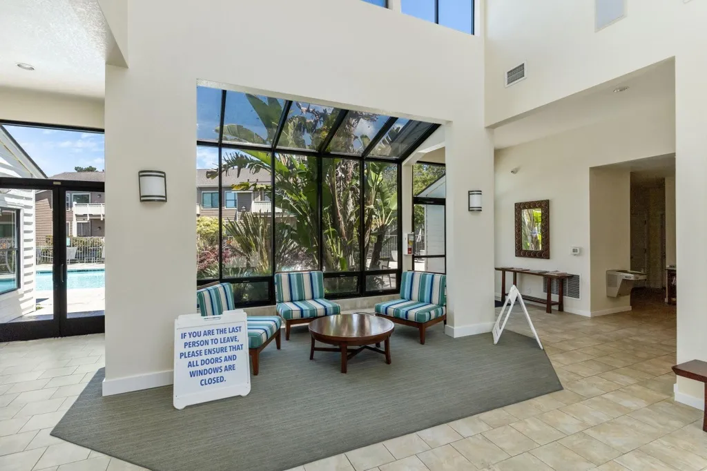 79 Lakeshore Ct, Richmond, California 94804 home-pic-27